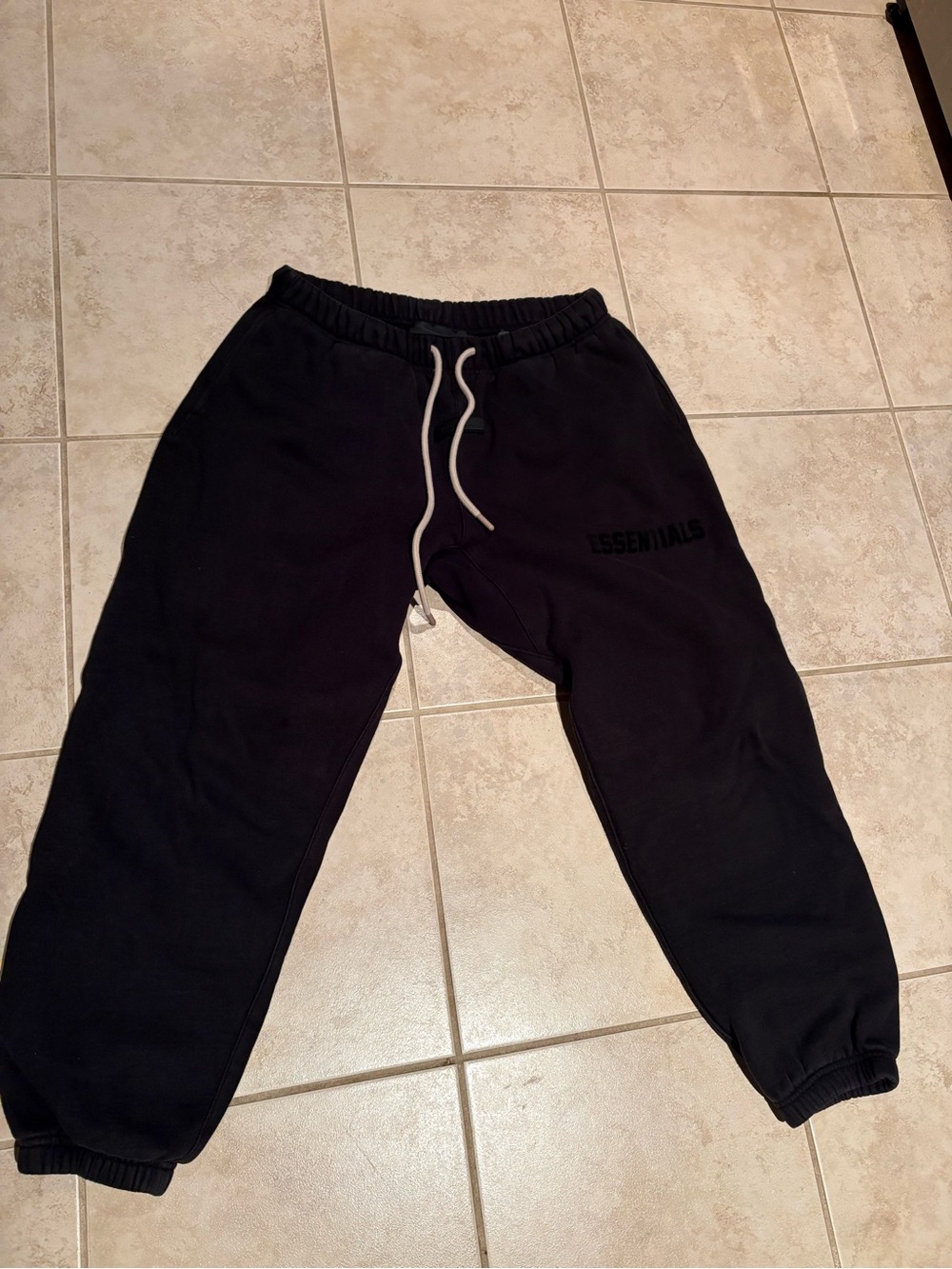 Fear of god essentials sweatpants medium